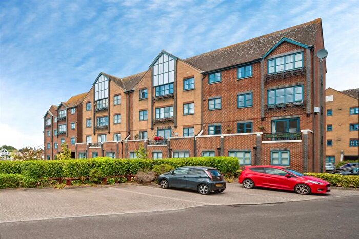 2 Bedroom Apartment For Sale In Riverdene Place, Southampton, SO18