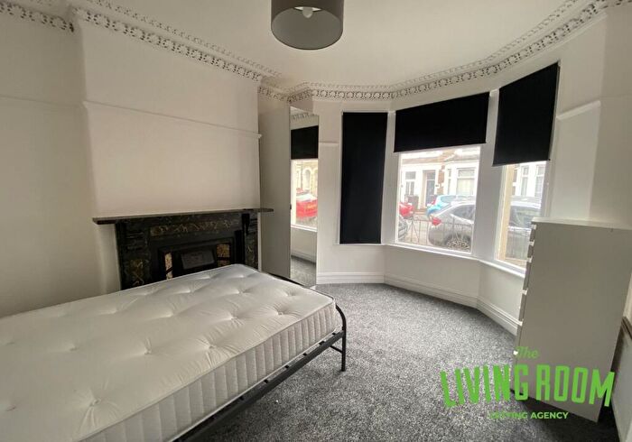 5 Bedroom House To Rent In Strathnairn Street, Roath, Cardiff, CF24