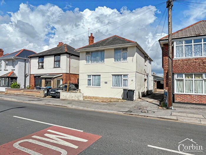 2 Bedroom Apartment For Sale In Columbia Road, Bournemouth, BH10