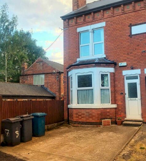 5 Bedroom Semi-Detached House To Rent In Radcliffe Mount, West Bridgford, NG2