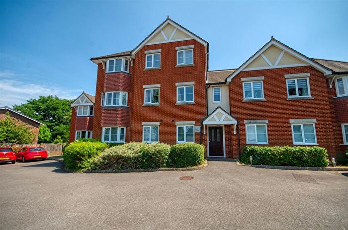 2 Bedroom Flat For Sale In Telegraph Road, West End, Southampton, SO30