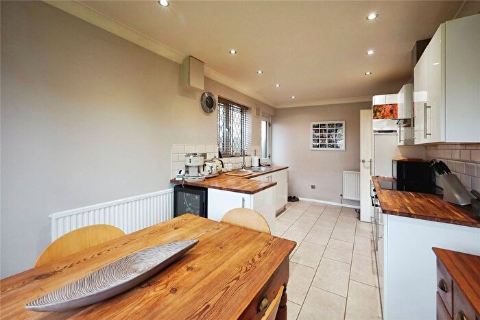 3 Bedroom Bungalow For Sale In Green Acres, Eythorne, Dover, Kent, CT15
