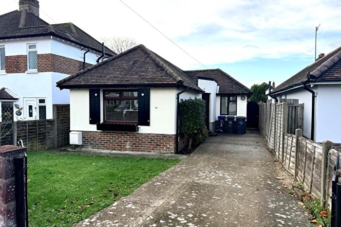 2 Bedroom Detached Bungalow For Sale In Hadley Avenue, Worthing, West Sussex, BN14
