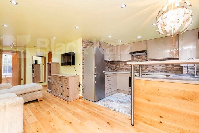 1 Bedroom Flat To Rent In Chapel Market, Angel, N1
