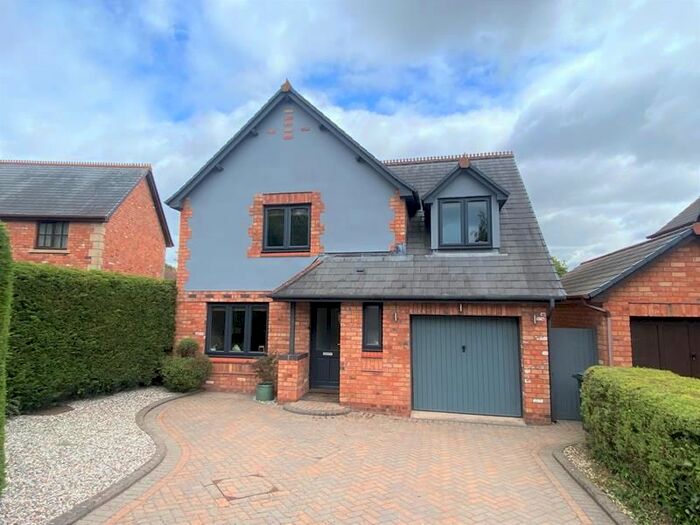 4 Bedroom Detached House For Sale In Hamilton Close, Powick, Worcester, WR2