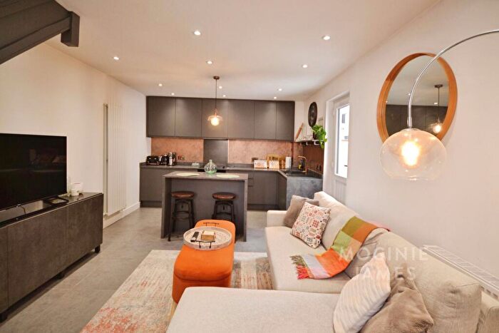 1 Bedroom Detached House For Sale In Dalcross Street, Roath, Cardiff, CF24