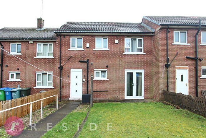 3 Bedroom Town House For Sale In Snowdon Street, Kirkholt, Rochdale, OL11