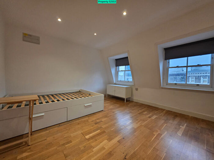 Studio To Rent In Shoreditch High Street, London, E1