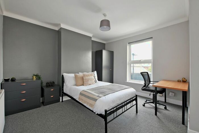 3 Bedroom End Of Terrace House To Rent In Alderson Road, Off Bramall Lane, Sheffield, S2