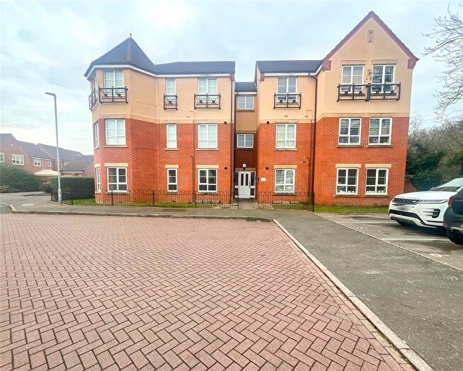 2 Bedroom Flat To Rent In Lakeview Avenue, Tamworth, Staffordshire, B78