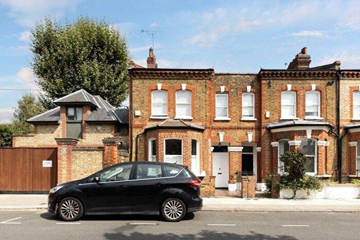 3 Bedroom End Of Terrace House For Sale In Foxmore Street, London, SW11