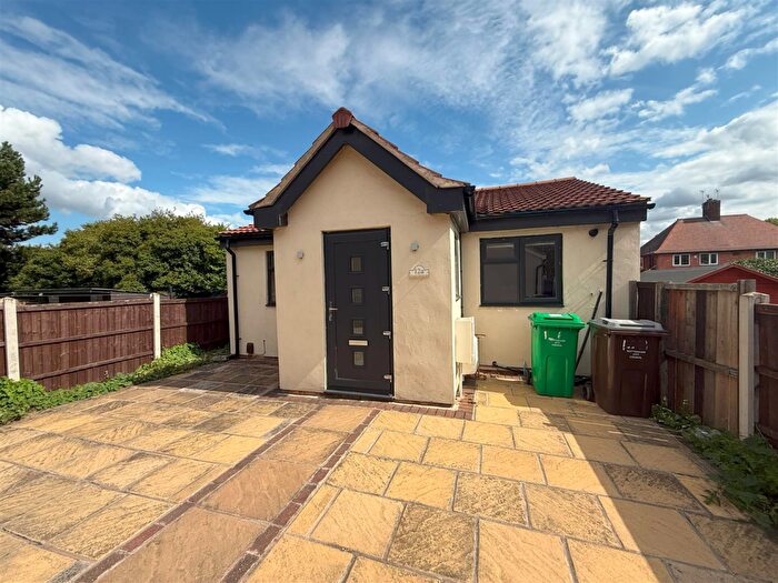2 Bedroom House To Rent In Western Boulevard, Nottingham, NG8