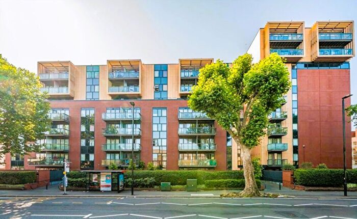1 Bedroom Flat For Sale In Westgate House, London Road, Isleworth, TW7