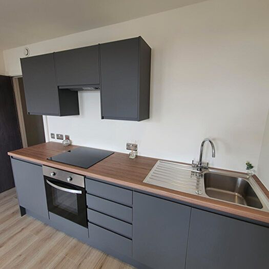 2 Bedroom Apartment To Rent In Conditioning House, Cape Street, Bradford, Yorkshire, BD1