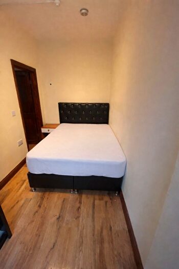 1 Bedroom Flat To Rent In Burton Road, London, NW6