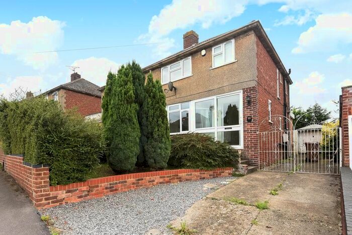 3 Bedroom Semi-Detached House To Rent In Botley, Oxford, OX2