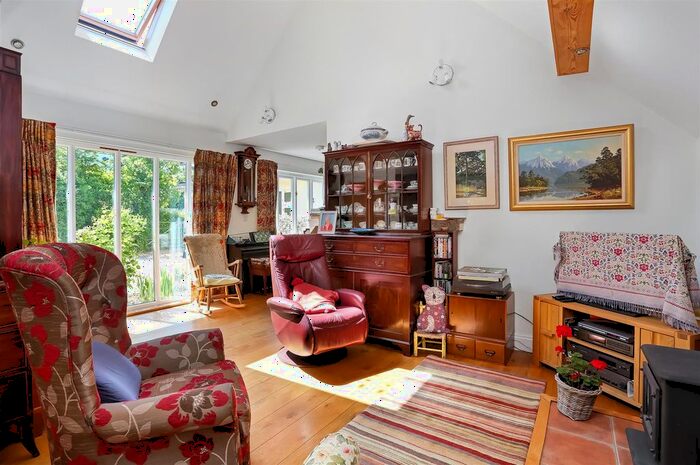 4 Bedroom Detached House For Sale In Main Road, Littleton, Winchester, SO22