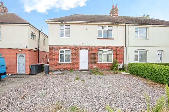 3 Bedroom Semi-Detached House To Rent In Bank Road, Atherstone, CV9