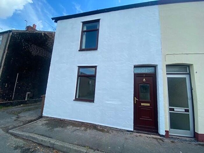 2 Bedroom House To Rent In Water Street, CH7