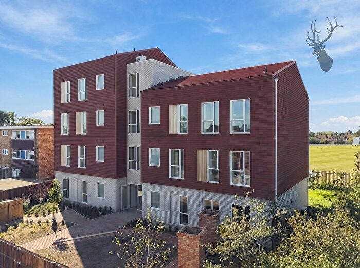 2 Bedroom Flat For Sale In Queen Stables, Chingford, E4