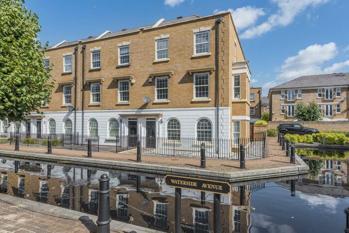 3 Bedroom Town House To Rent In Waterside Avenue Beckenham, BR3