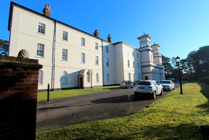 1 Bedroom Flat To Rent In Royal Victoria Country Park, Netley Abbey, Southampton, SO31
