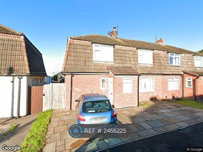 4 Bedroom Semi-Detached House To Rent In The Mede, Freckleton, Preston, PR4