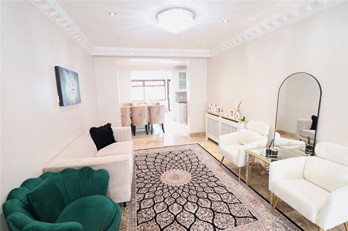 4 Bedroom End Terrace House To Rent In Deanscroft Avenue, London, NW9