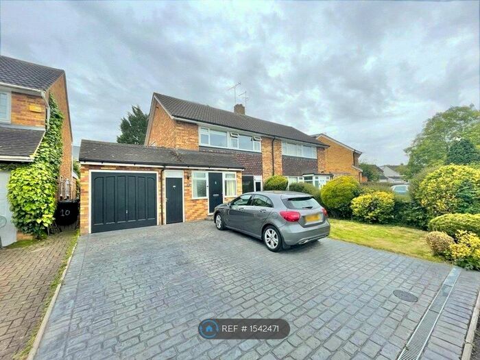 3 Bedroom Semi-Detached House To Rent In Heyford Road, Radlett, WD7