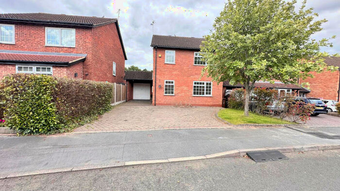 4 Bedroom Detached House To Rent In Framefield Drive, Solihull, B91