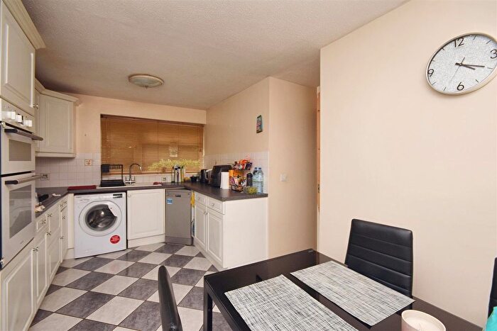 3 Bedroom Terraced House For Sale In Brennewater Mews, Norwich, NR5