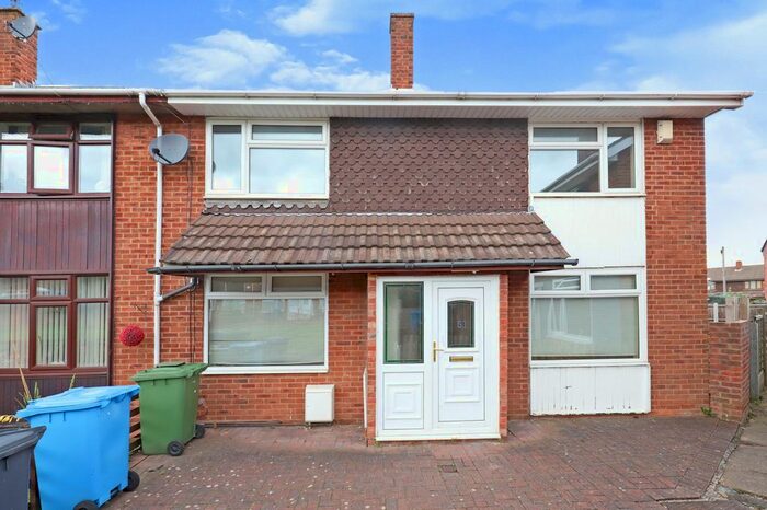 3 Bedroom End Of Terrace House For Sale In East Road, Brinsford, Wolverhampton, WV10