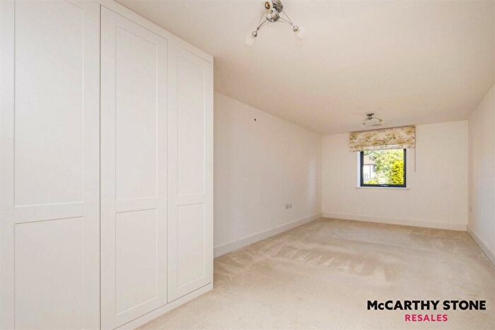 2 Bedroom Apartment For Sale In Turner House, St. Margarets Way, Midhurst, GU29