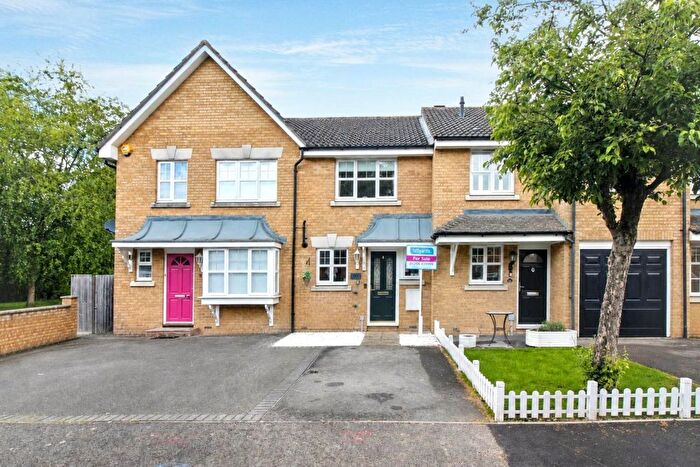 2 Bedroom Property For Sale In Friarscroft Way, Aylesbury, HP20