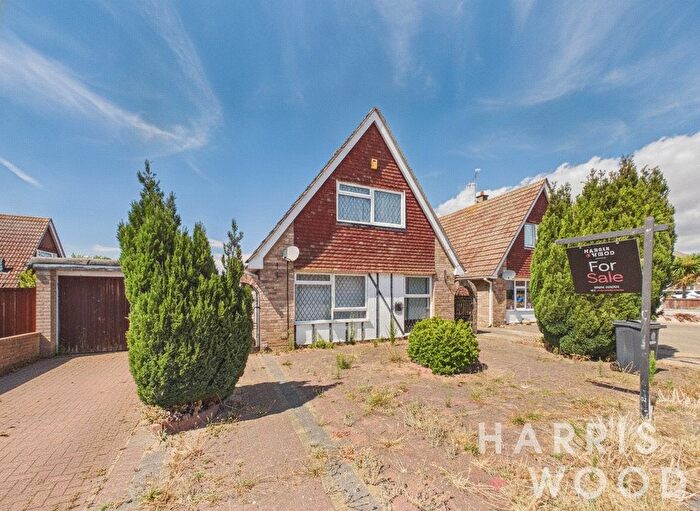2 Bedroom Detached House For Sale In Constable Avenue, Clacton-On-Sea, Essex, CO16