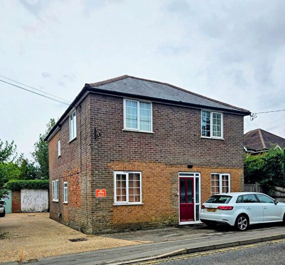 4 Bedroom Detached House To Rent In High Street, Prestwood, HP16