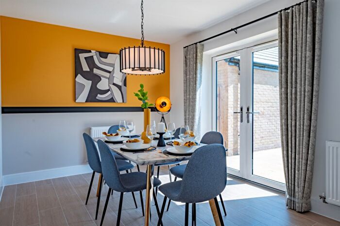 3 Bedroom Semi-Detached House For Sale In The Pastures, Wood View, Grays, RM16