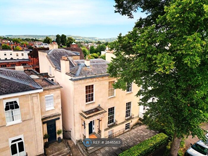 2 Bedroom Flat To Rent In Priory Street, Cheltenham, GL52