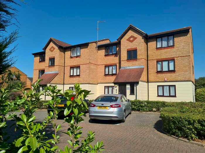 1 Bedroom Flat To Rent In Mullards Close, Mitcham, CR4