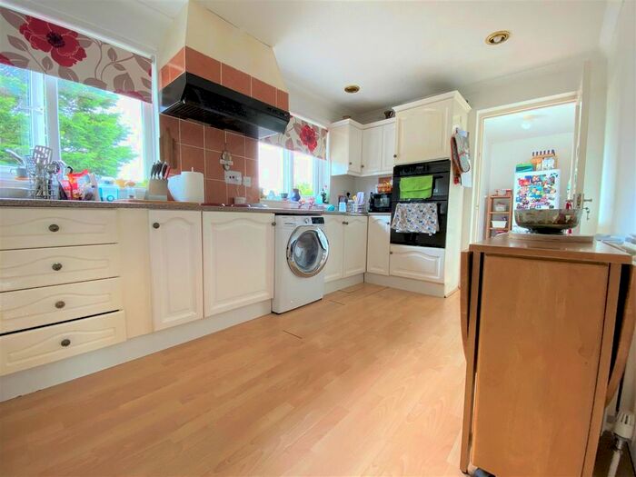 3 Bedroom Bungalow To Rent In Place Parc, St Columb Minor, Newquay TR7