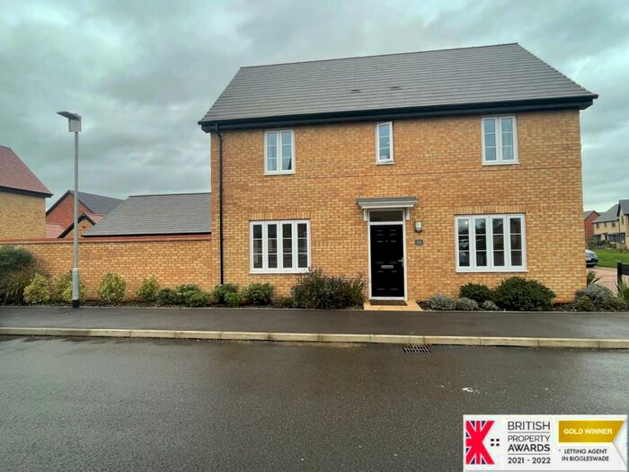 4 Bedroom Detached House To Rent In Larkinson Avenue, Biggleswade, SG18
