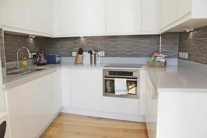1 Bedroom Flat To Rent In St Mary At Hill, London, EC3R