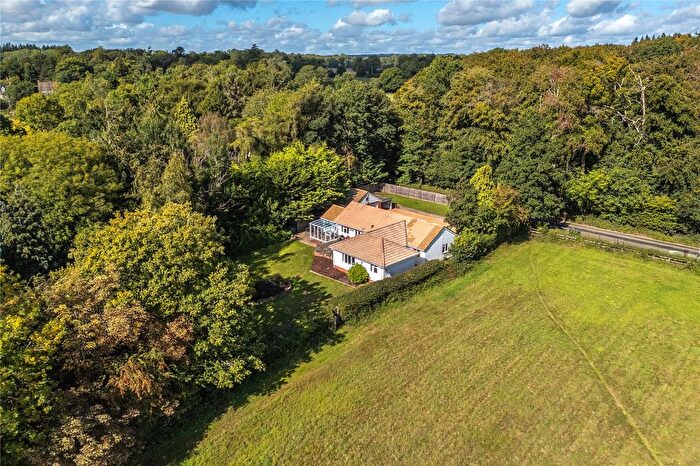 4 Bedroom Bungalow For Sale In Horsepond Road, Cane End, Reading, Oxfordshire, RG4