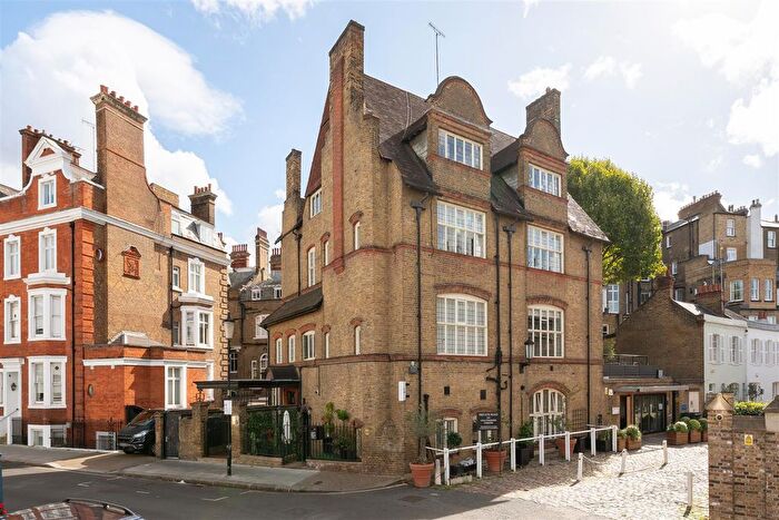 2 Bedroom Flat For Sale In Walton Street, Knightsbridge, SW3