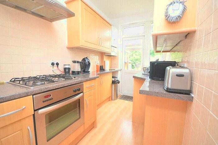 2 Bedroom Apartment To Rent In Hill Court, Upminster Road, Hornchurch, RM11