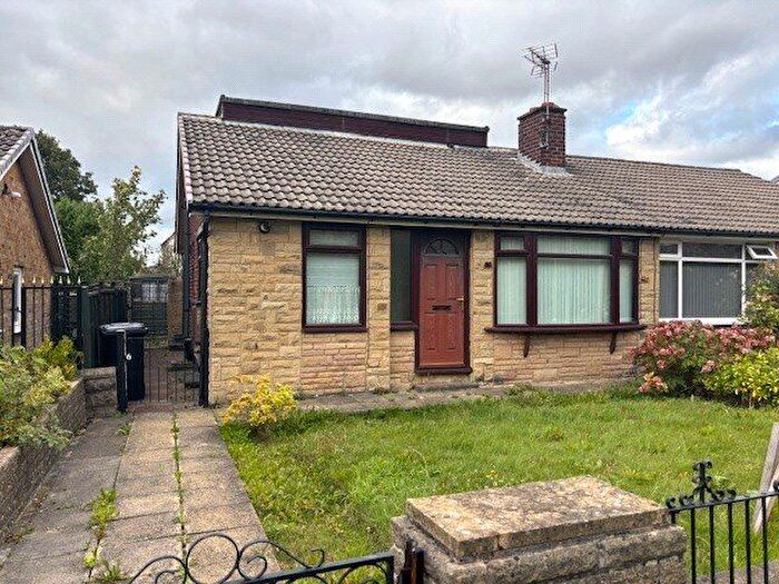 3 Bedroom Bungalow For Sale In Wharfedale Rise, Tingley, Wakefield, West Yorkshire, WF3