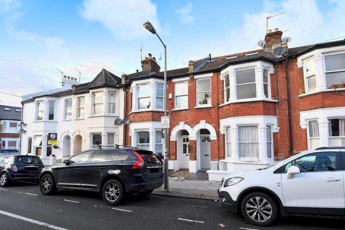 1 Bedroom Flat To Rent In Steerforth Street, London SW18