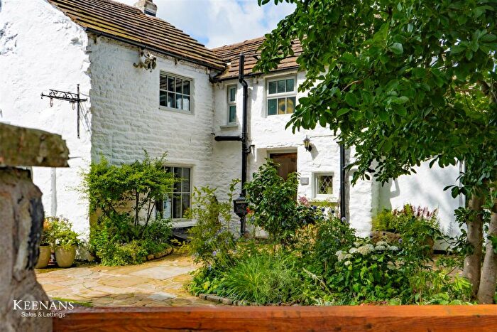 3 Bedroom Cottage For Sale In Cliffe Park, Great Harwood, Blackburn, BB6