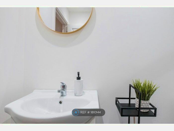 1 Bedroom Flat To Rent In Clarence Street, Southend-On-Sea, SS1