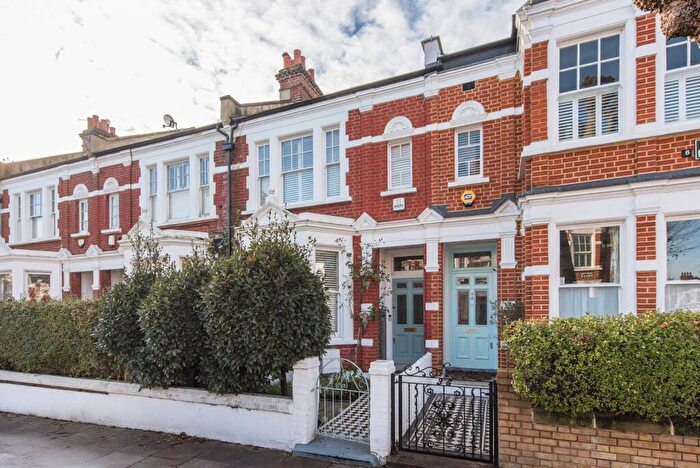 4 Bedroom House For Sale In Honiton Road, Queen's Park, London, NW6